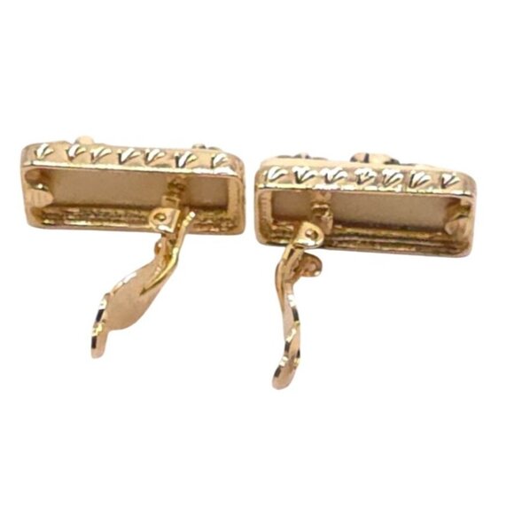 Vintage Gold-Tone Floral Rectangle Clip-On Earrings - Picture 3 of 4